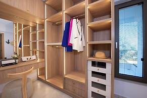 Flos Apartments