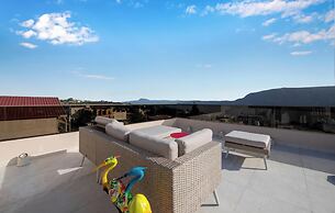 Flos Apartments