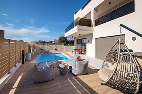 Flos Apartments