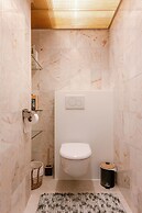 Hydro Palace - Stylish Charming Apartment With s