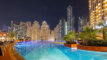 Chic 1BR in Dubai Marina w Direct Mall Access