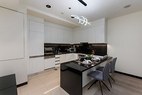 Chic 1BR in Dubai Marina w Direct Mall Access