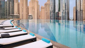 Chic 1BR in Dubai Marina w Direct Mall Access