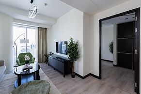 Chic 1BR in Dubai Marina w Direct Mall Access