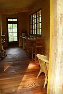 Oakwood Hideaway Stay