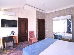 Senator Hotel