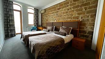 Senator Hotel