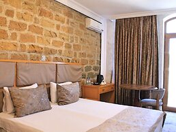 Senator Hotel