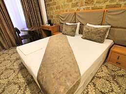 Senator Hotel