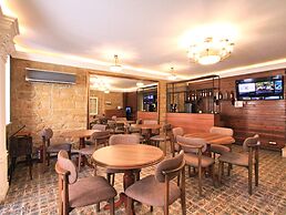 Senator Hotel