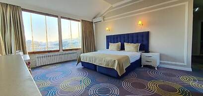 Senator Hotel