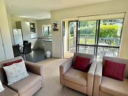 Cooks Beach Resort