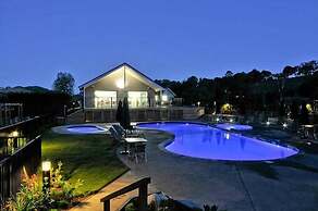 Cooks Beach Resort