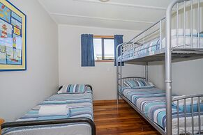 Cooks Beach Resort