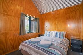 Cooks Beach Resort