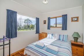 Cooks Beach Resort