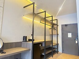 Leon's Loft House