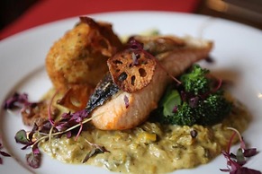The Red Lion & Cellar Room