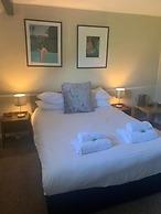 The Red Lion & Cellar Room