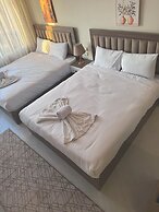 Galleria Pyramids View Hotel