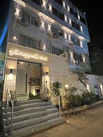 Galleria Pyramids View Hotel