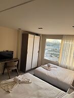 Galleria Pyramids View Hotel
