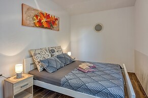 Apartment Alice close to Pula centre