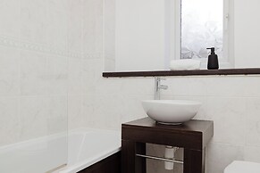 Welcoming 1BR flat near Park