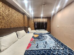 Hotel The Divine