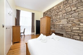 Stunning flat near St. Giles' Cathedral