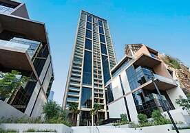 Luxury 1BR in Peninsula Five by Bespoke