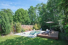 Paris Garden River residence