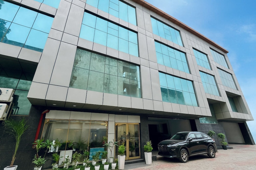 Hotel JMK - Managed by JMD Group