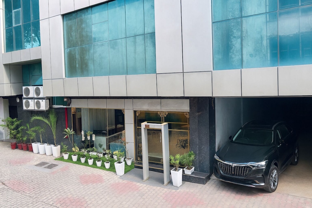 Hotel JMK - Managed by JMD Group