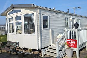 Beachcomber Cabin, Dog Friendly - Anderby Creek