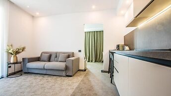 Central Carol ApartHotel 1