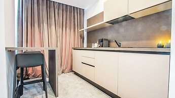Central Carol ApartHotel 1