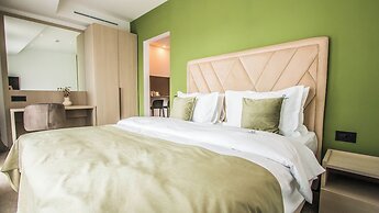 Central Carol ApartHotel 1