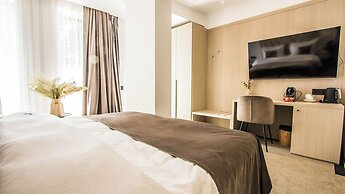 Central Carol ApartHotel 1
