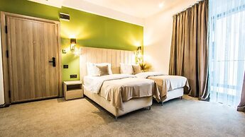 Central Carol ApartHotel 1