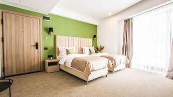 Central Carol ApartHotel 1