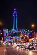 Oak Suite - 2 Bed - Sleeps 4 - Central Blackpool
