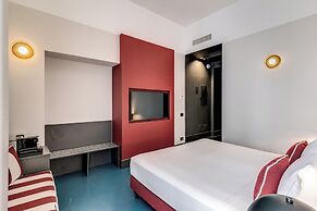 Adaram Suites