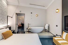 Adaram Suites