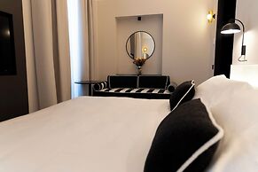 Adaram Suites