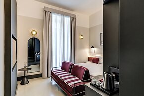 Adaram Suites