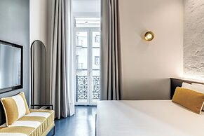 Adaram Suites
