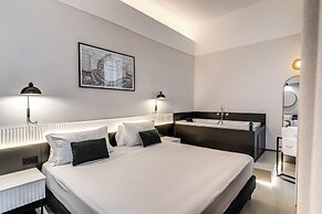 Adaram Suites