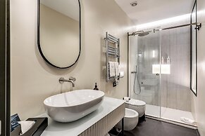 Adaram Suites