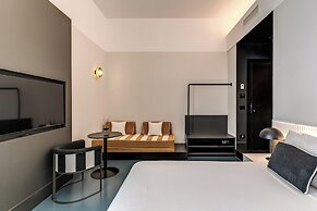 Adaram Suites